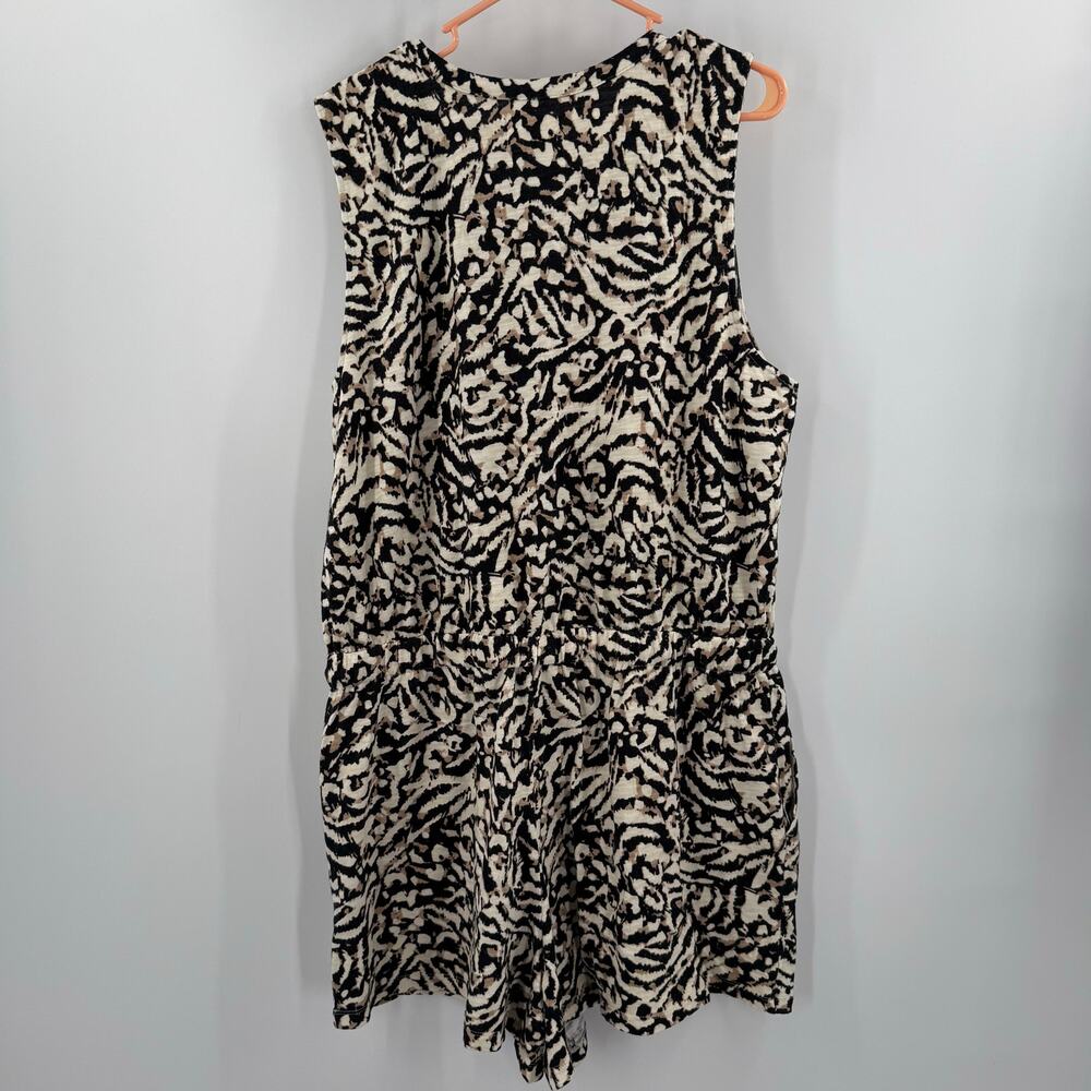 Lou & Grey Black and White Printed Sleeveless Romper - Picture 3 of 11